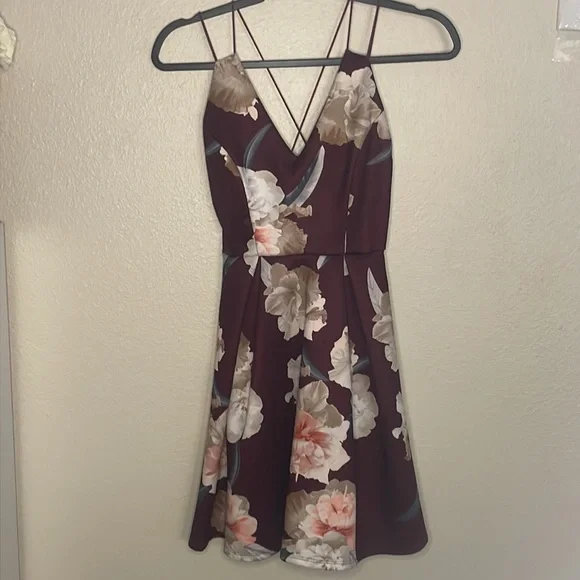 Papaya Maroon Fit and Flare Floral Dress - Picture 4 of 8